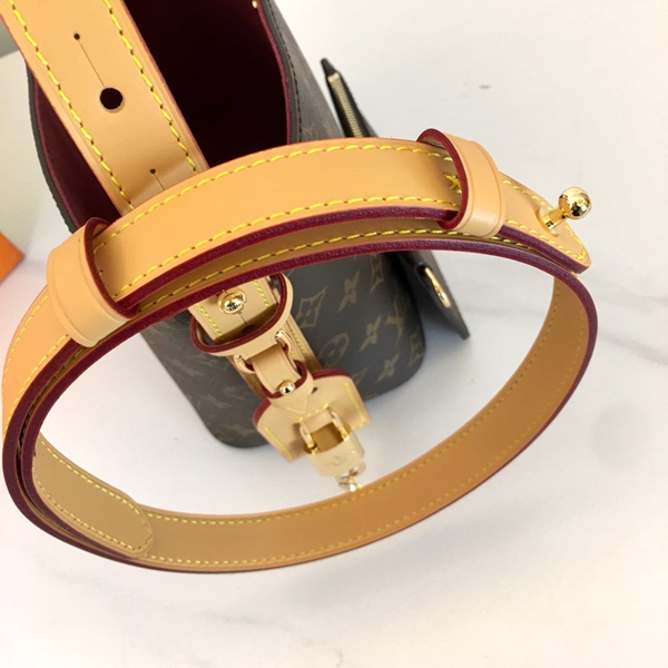 ルイヴィトンバッグ細部ディテール